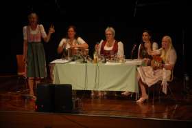 STADTHALLE TERNITZ: Ratschkattln - Foto 4 · 