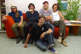 Joe Tisch & die Satschent Pepperl Hearts Club Band - Foto 1 · 