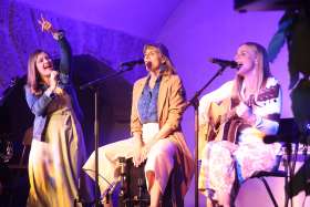 Poxrucker Sisters, u.a - Dialekt schmeckt im Schloss - Foto 6 · 