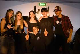 Out Of Order & Firestones - Youngstars on stage - AUSVERKAUFT - Foto 2 · 