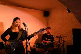 Out Of Order & Firestones - Youngstars on stage - AUSVERKAUFT - Foto 4 · 