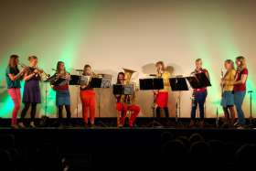 Klarinettenquartett "Mocatheca" trifft Brassquintett "quinTTTonic" - Foto 3 · 