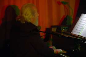 Jazzy Christmas: Katharina Anná, Josef „Schneckerl“ Schultner, Hans Czettel - Foto 3 · 