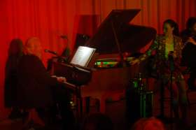 Jazzy Christmas: Katharina Anná, Josef „Schneckerl“ Schultner, Hans Czettel - Foto 4 · 