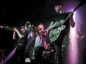 Bild zu Erwin & Edwin - Elektrogstanzldisko