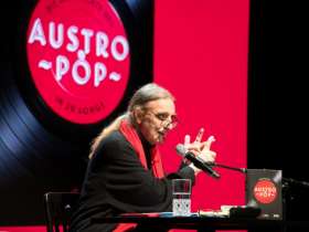 Bild zu Rudi Dolezal - 100 Jahre AUSTROPOP