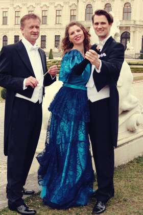 Bild zu Operettenzaubereien - Peter Fridecky und sein Solistenorchester